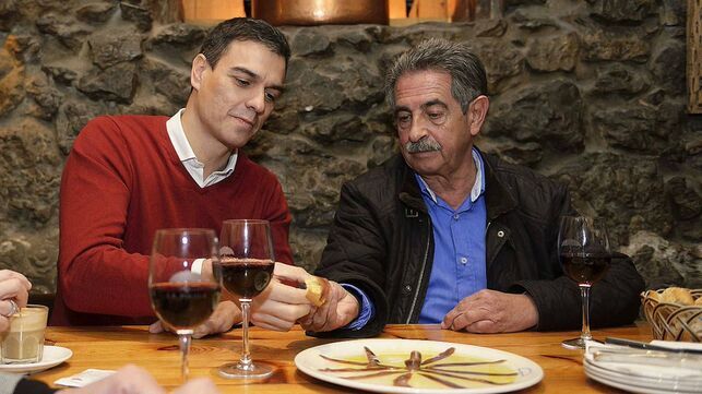 Revilla provoca una furibunda reacci&oacute;n de S&aacute;nchez al conocer el voto en contra de los regionalistas c&aacute;ntabros