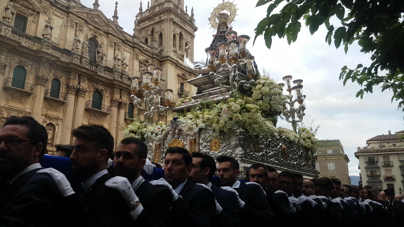 No esper&aacute;bamos menos: La extrema izquierda pide suprimir las fiestas religiosas locales de Ja&eacute;n
