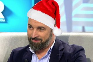 Santiago Abascal felicita la Navidad con una extraordinaria foto acompa&ntilde;ado de su mujer Lidia Bedman