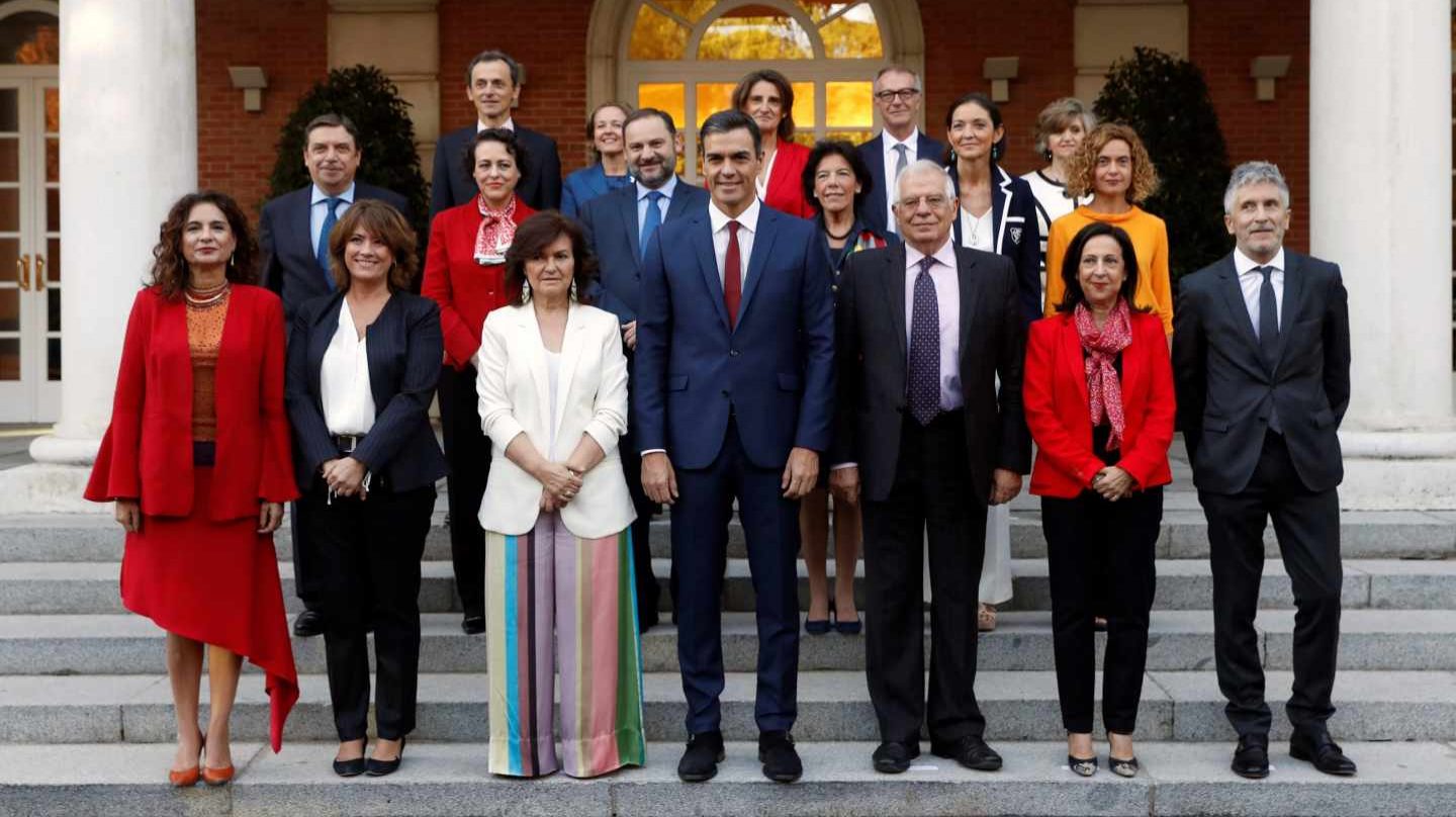 La novedosa iniciativa legal de Vox que puede cargarse a la mitad de los Ministros de Pedro Sánchez