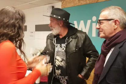 As&iacute; fue la comentada reacci&oacute;n de Rosal&iacute;a al encontrarse con el ministro de Cultura: hay divisi&oacute;n de opiniones