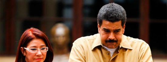 Nicol&aacute;s Maduro teme caer como Yanukovich en Ucrania y propone di&aacute;logo a Obama