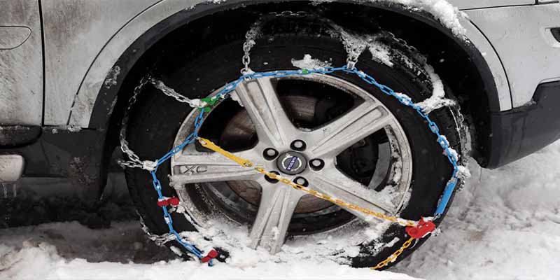 La borrasca Gloria deja su primer muerto: un hombre arrollado cuando instalaba las cadenas a su coche