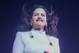 Rosal&iacute;a anuncia una sensacional noticia en Instagram y sus fans enloquecen