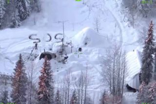Incendia su caba&ntilde;a por error y sobrevive casi un mes en Alaska a 20 grados bajo cero