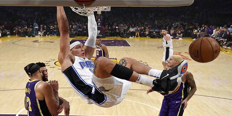 Un novato humilla a Lebr&oacute;n James y derrota a Los Lakers en su propia casa