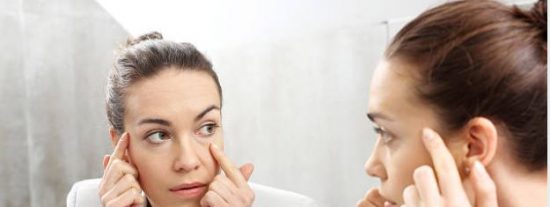 Bolsas bajo los ojos causas