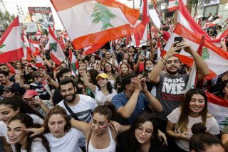 L&iacute;bano: las jornadas de protestas violentan registran al menos 70 heridos