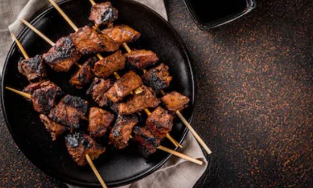 Pinchos de ternera árabes