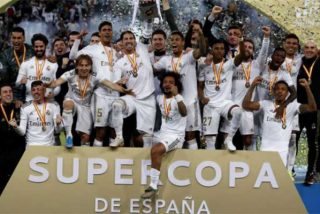 El 'culé' Sport felicita al Madrid por 'supercampeón' y los fanáticos del Barça se ponen como hienas: "¿Estáis tontos?"