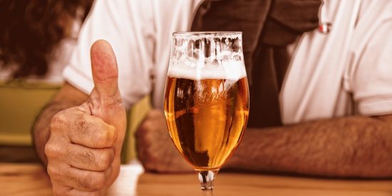 Chistes: el de los m&eacute;dicos y el alcohol, la l&oacute;gica cervecera y el misterio de la pizza