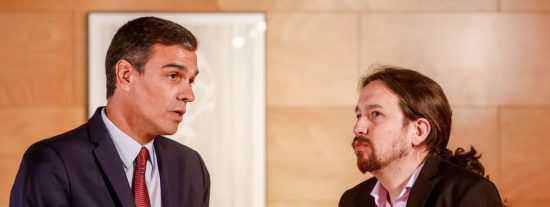 Pablo Iglesias y la 'banda de la tarta' asaltan el Gobierno y Pedro S&aacute;nchez sigue durmiendo