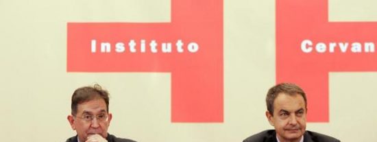 Los prebostes de Atresemedia aprietan el culo: el bi&oacute;grafo de Zapatero exige a S&aacute;nchez el cierre de Antena 3