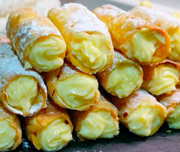 Canutillos rellenos de crema
