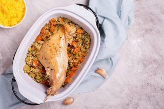 El conejo al ajillo: tradición y sabor en un plato que conquista todos los paladares