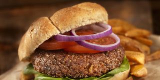 Hamburguesa de lentejas: &iexcl;la m&aacute;s saludable y de f&aacute;cil preparaci&oacute;n!