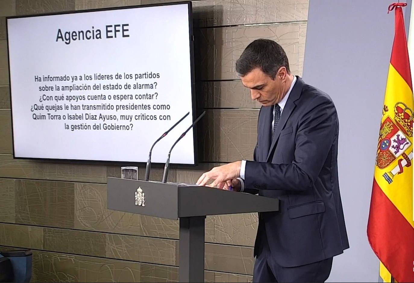 Los forenses y funcionarios le hacen la 'autopsia' al Gobierno S&aacute;nchez: "Faltan por contabilizar al menos 10.000 muertos por coronavirus"