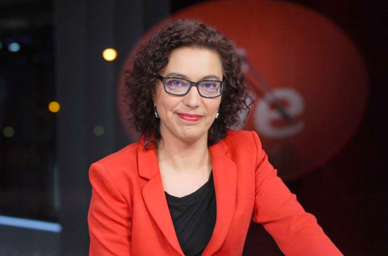 Con m&aacute;s de 10.000 muertos por coronavirus, la comisaria de Igualdad de TVE ri&ntilde;e a la plantilla por no rotular 'jefa' cuando es mujer