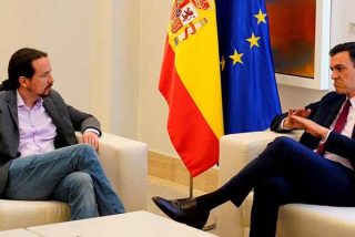 Un informe 'descuartiza' al Gobierno Sánchez - Iglesias: más de 13.000 muertos por priorizar el 8M y retrasar el confinamiento