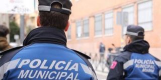 Cuatro tipos se saltan un control, atropellan con el coche a un polic&iacute;a municipal y se dan a la fuga en Madrid