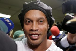 "Ronaldinho": Netflix revela la sonrisa y los secretos del mago del bal&oacute;n
