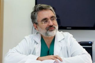 Entrevista al m&eacute;dico Eduardo Raboso: "El coronavirus ya estaba en Espa&ntilde;a desde enero, avisamos lo que pasaba y el Gobierno no hizo nada"