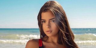 La maciza Demi Rose presume de sus caderas de acero