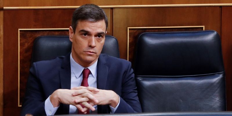 El Gobierno la vuelve a liar: S&aacute;nchez anuncia una orden para municipios de menos de 10.000 habitantes pero se 'olvida' de publicarla en el BOE