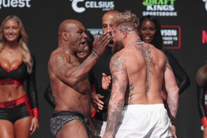 Mike Tyson sacude a Jake Paul