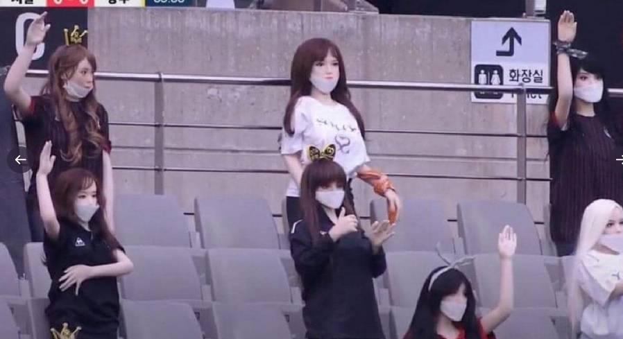 El FC Se&uacute;l llena de mu&ntilde;ecas sexuales su estadio al jugar a puerta cerrada