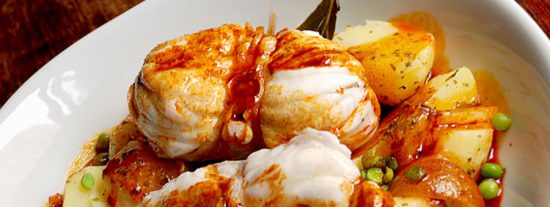 Caldereta de rape con langostinos: un guiso marinero para deslumbrar en la mesa