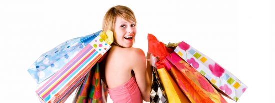 Chiste: el de las dos amigas que se van de compras y hablan de sus maridos