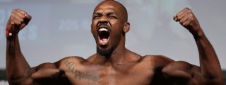 Jon Jones, campe&oacute;n de los pesados de UFC, planta cara a los v&aacute;ndalos que queman y saquean en EEUU