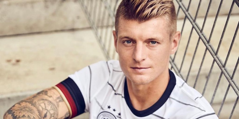 Toni Kroos y la homosexualidad en el f&uacute;tbol: &ldquo;No s&eacute; si recomendar&iacute;a a un jugador que saliera del armario&rdquo;