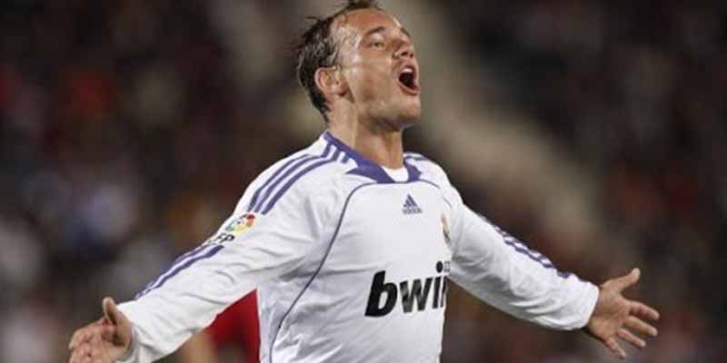 Wesley Sneijder: "Pude ser Messi o Cristiano Ronaldo, simplemente no ten&iacute;a ganas"