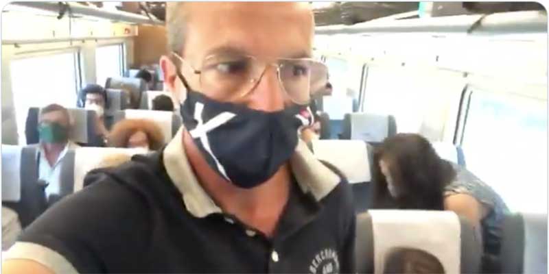 Crist&oacute;bal Soria muestra c&oacute;mo viajan los pasajeros del AVE Madrid-Sevilla: "&iexcl;Que alguien pare esto!"