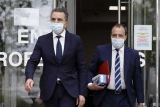 &iexcl;Esc&aacute;ndalo! Funcionarios de la Delegaci&oacute;n del Gobierno modifican la versi&oacute;n que le dieron a la Guardia Civil para proteger a Franco