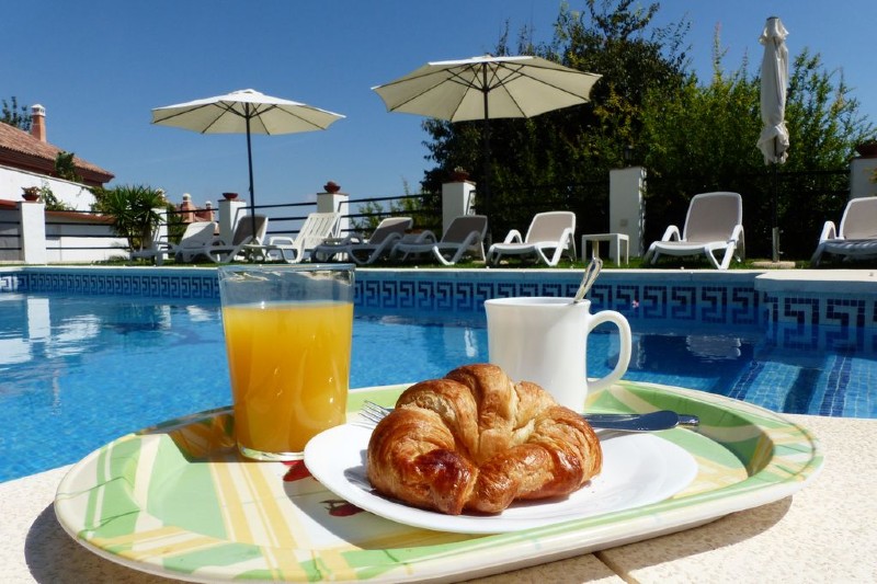 Chalets o casas rústicas con piscina privada en Benalmádena, uno de los destinos más buscados para este verano