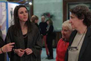 Irene Montero crea una 'polic&iacute;a social' que amenaza por carta a empresas que no se sometan a la 'igualdad comunista'