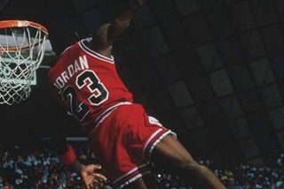 La volcada, mate o dunk: la jugada que estuvo prohibida en la NBA y que ahora es un emblema