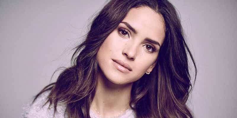 Curvas de éxito: la hija de Ricardo Arjona muestra su 'santo pecado' en lo nuevo de Giorgio Armani