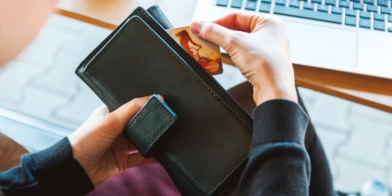 Ten cuidado con la tarjeta de crédito: así roban los ciberdelincuentes sin que te des cuenta