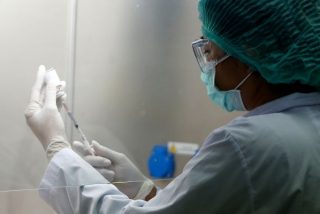 El nuevo coronavirus es nueve veces m&aacute;s contagioso que el anterior