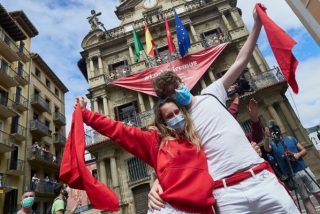 Mascarilla y aforo limitado: Pamplona celebra el San Ferm&iacute;n m&aacute;s at&iacute;pico de su historia