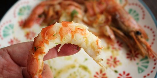 Gambones al horno con un toque de lim&oacute;n o de vino blanco