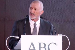 El formidable discurso de P&eacute;rez-Reverte en defensa de la libertad de prensa que har&aacute; palidecer a los censores podemitas