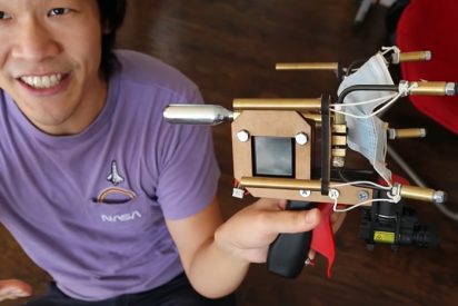 Una pistola que dispara mascarillas 'ajustables', el nuevo invento de un 'youtuber'&nbsp;estadounidense&nbsp;