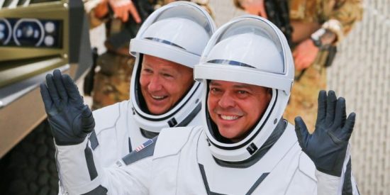 Los astronautas de SpaceX regresaron con suspense a la Tierra