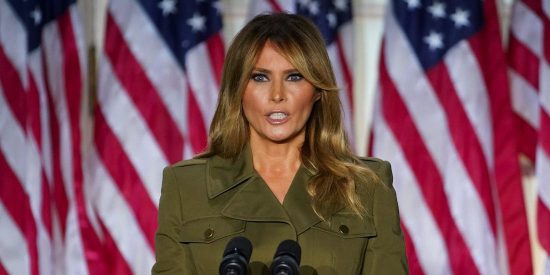 Melania Trump: "EEUU necesita m&aacute;s que nunca el liderazgo de mi marido"