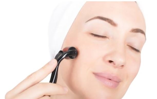 usar el rodillo de microagujas o derma roller